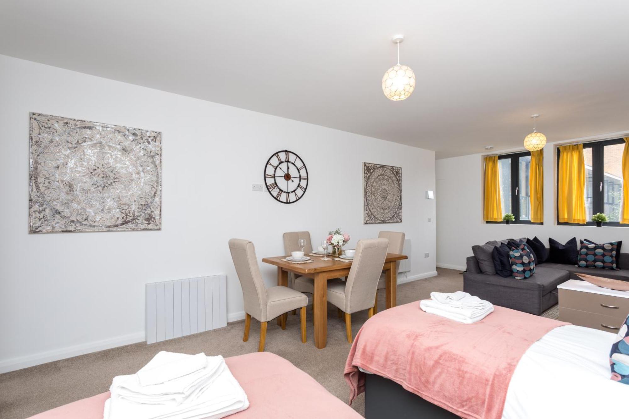 Flat 7- Spacious Studio Flat In The Heart Of Crawley Esterno foto