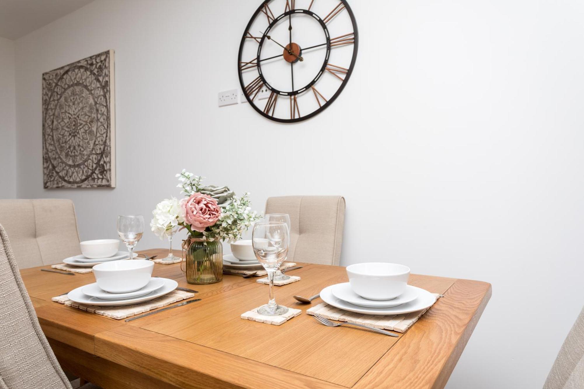 Flat 7- Spacious Studio Flat In The Heart Of Crawley Esterno foto