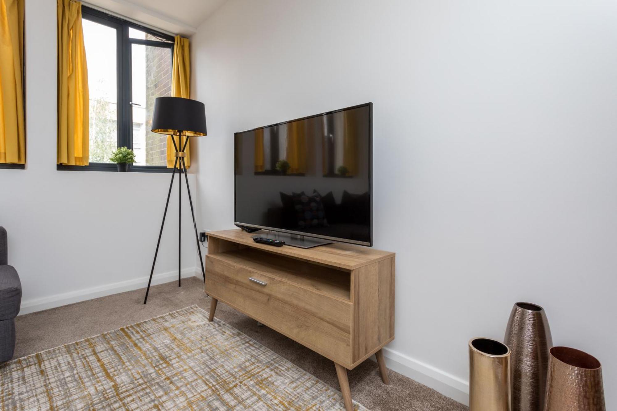 Flat 7- Spacious Studio Flat In The Heart Of Crawley Esterno foto